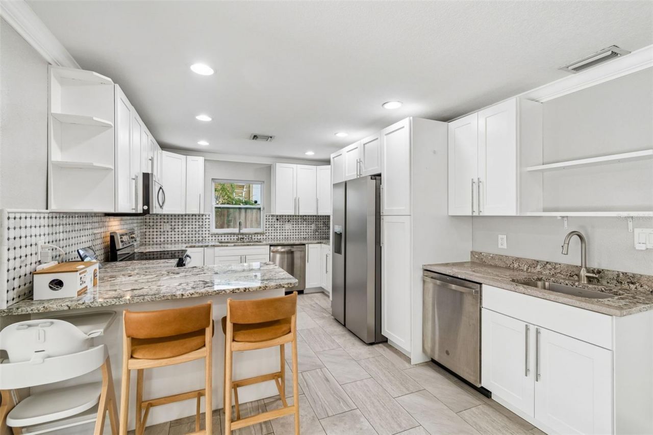 12417 N Rome Avenue , Tampa, FL 33612 Photo