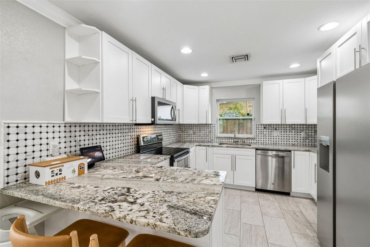 12417 N Rome Avenue , Tampa, FL 33612 Photo