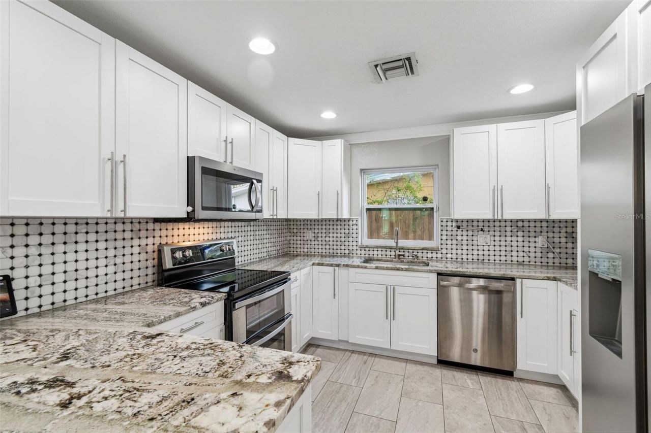 12417 N Rome Avenue , Tampa, FL 33612 Photo