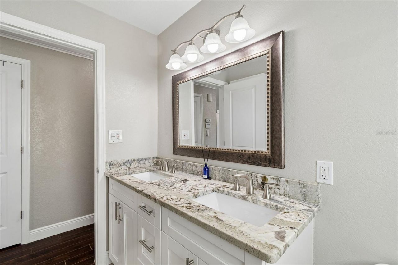12417 N Rome Avenue , Tampa, FL 33612 Photo