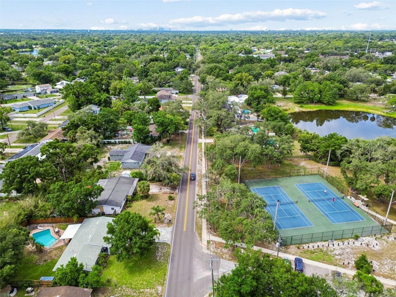 12417 N Rome Avenue , Tampa, FL 33612 Photo