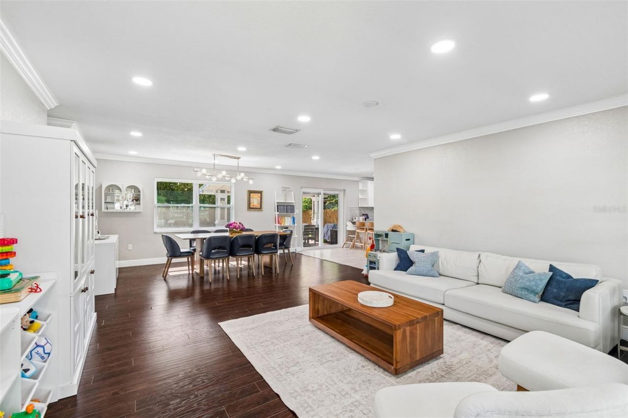 12417 N Rome Avenue , Tampa, FL 33612 Photo