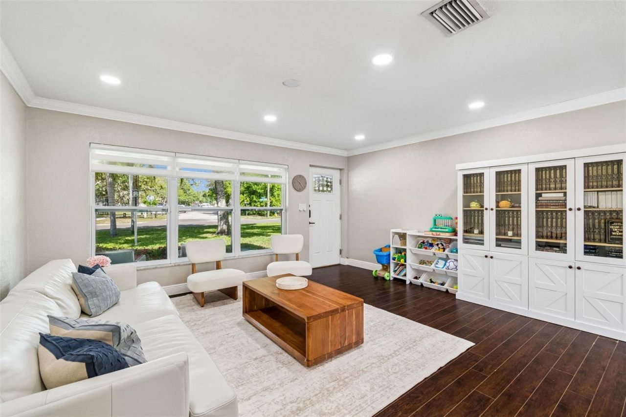 12417 N Rome Avenue , Tampa, FL 33612 Photo