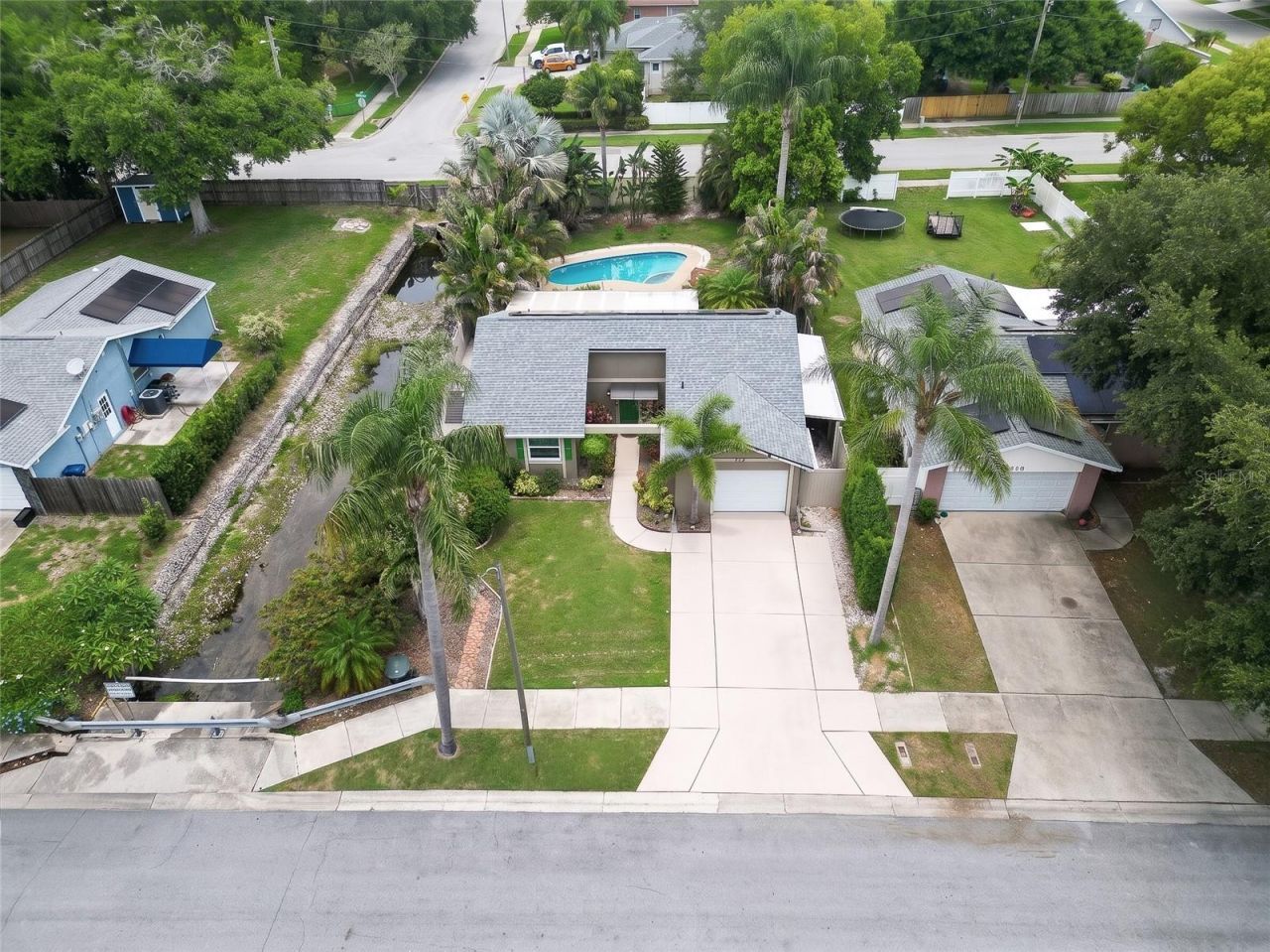 1613 St Catherine Drive E, Dunedin, FL 34698 Photo