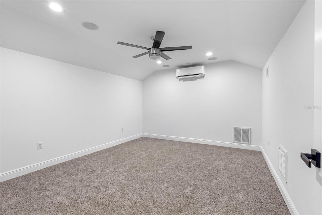 17117 Lakeshore Road, Lutz, FL 33558 Photo