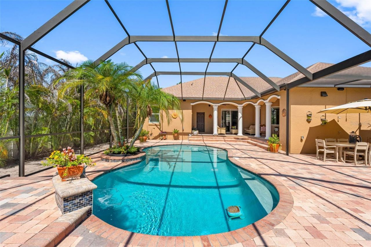 17117 Lakeshore Road, Lutz, FL 33558 Photo