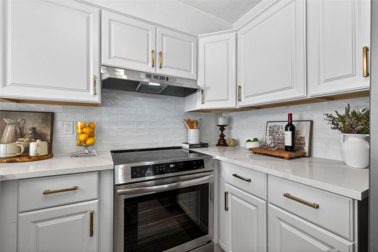 6655 Cape Sable Way Ne, Unit 1, Saint Petersburg, FL 33702 Photo