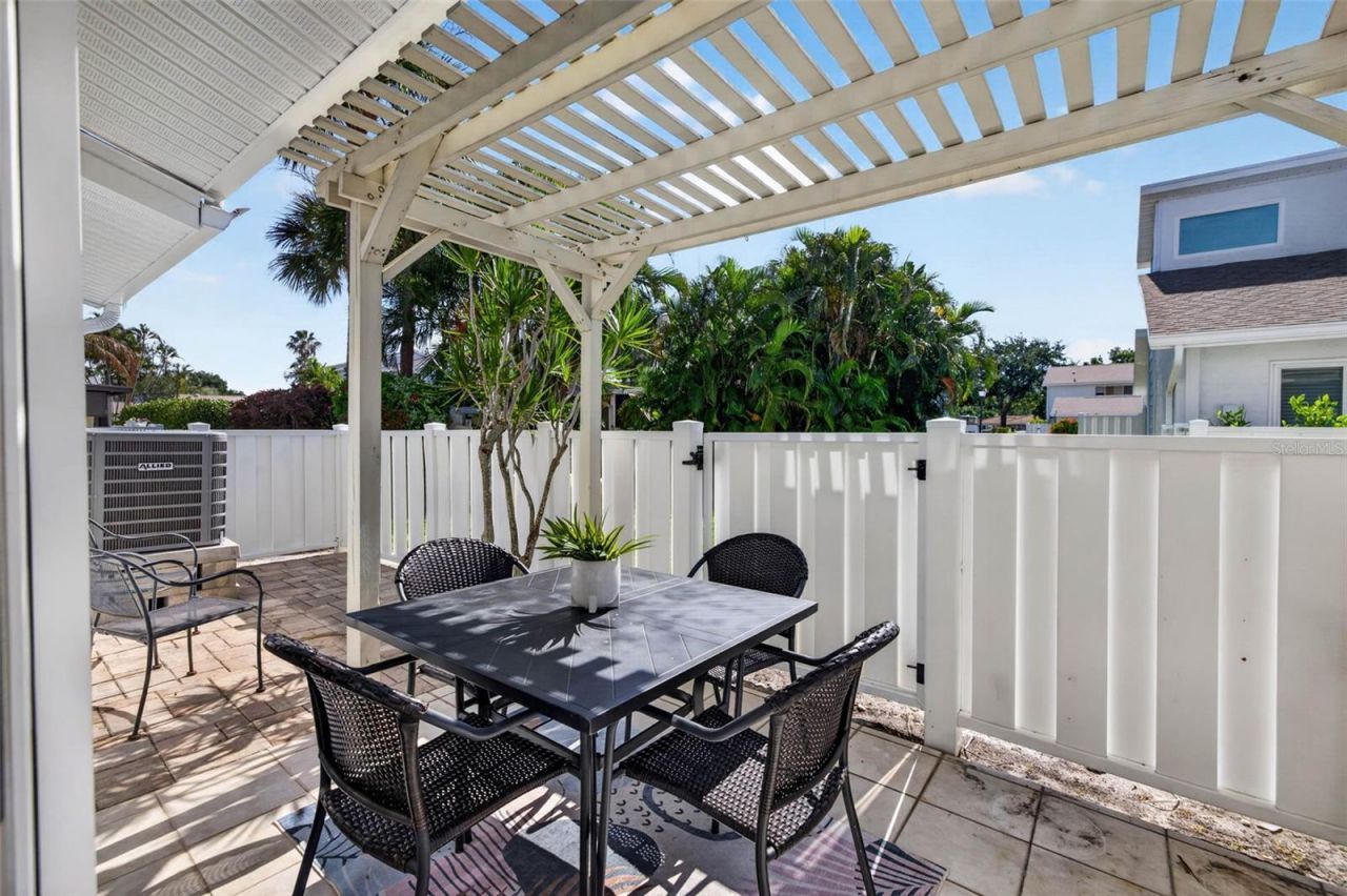 6655 Cape Sable Way Ne, Unit 1, Saint Petersburg, FL 33702 Photo