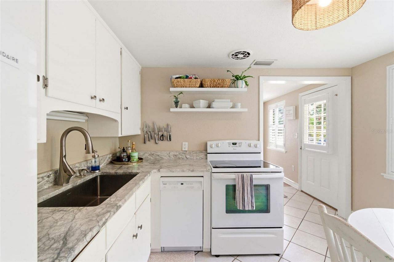 652 Lexington Street , Dunedin, FL 34698 Photo