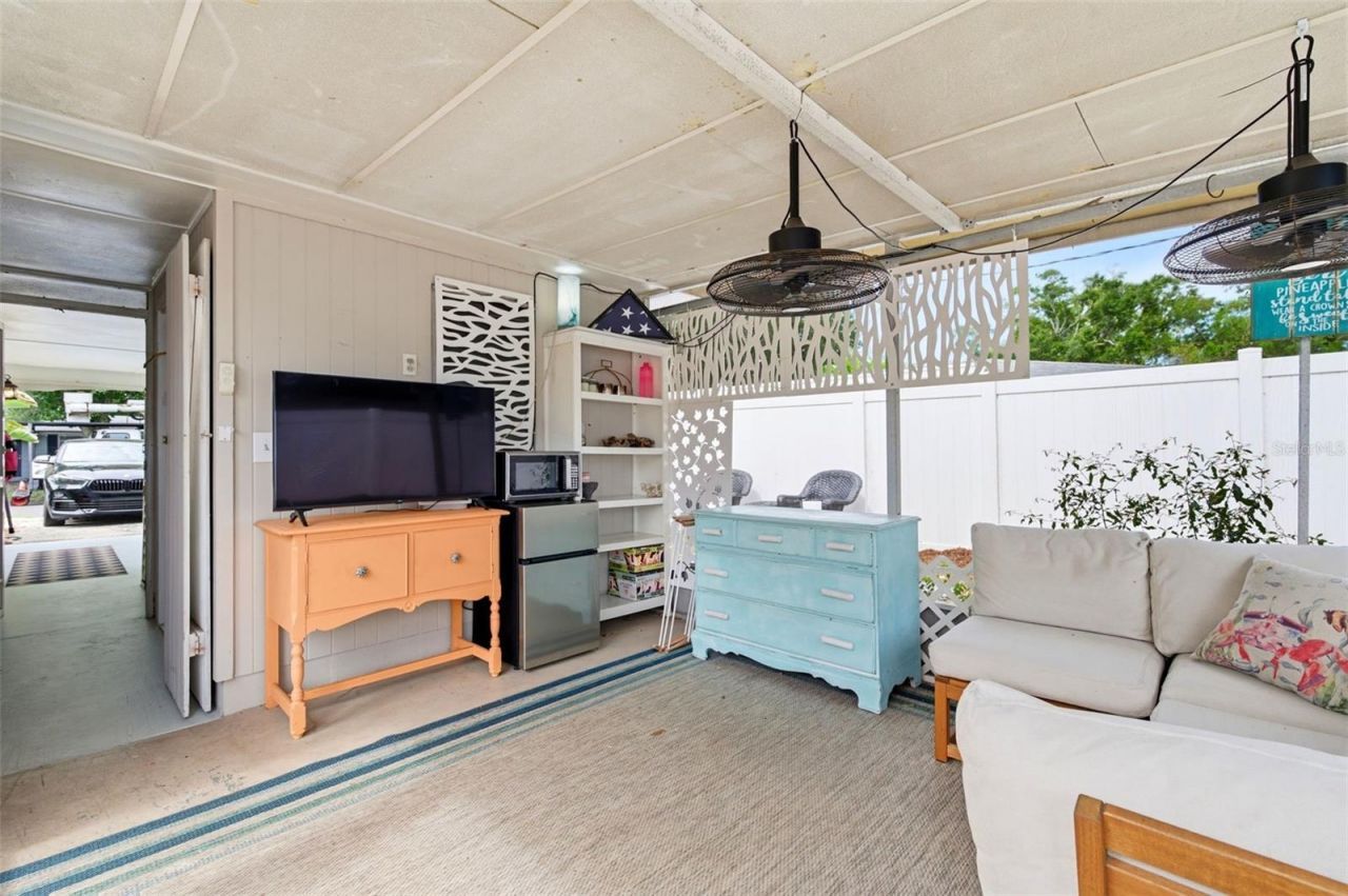 652 Lexington Street , Dunedin, FL 34698 Photo