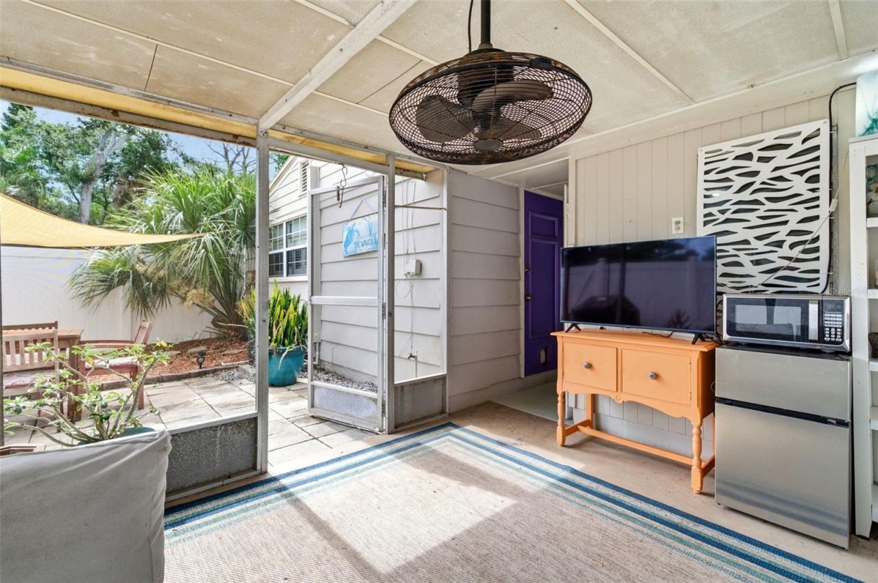 652 Lexington Street , Dunedin, FL 34698 Photo