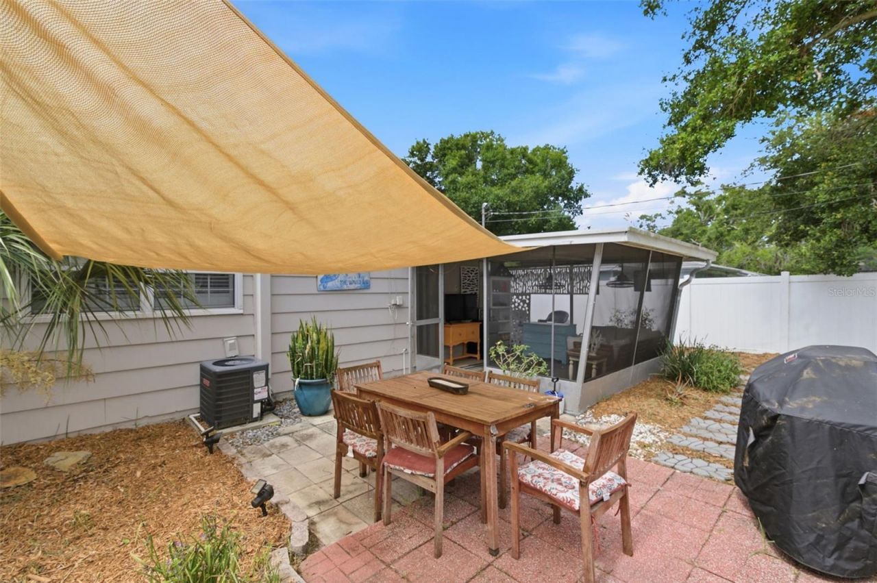 652 Lexington Street , Dunedin, FL 34698 Photo