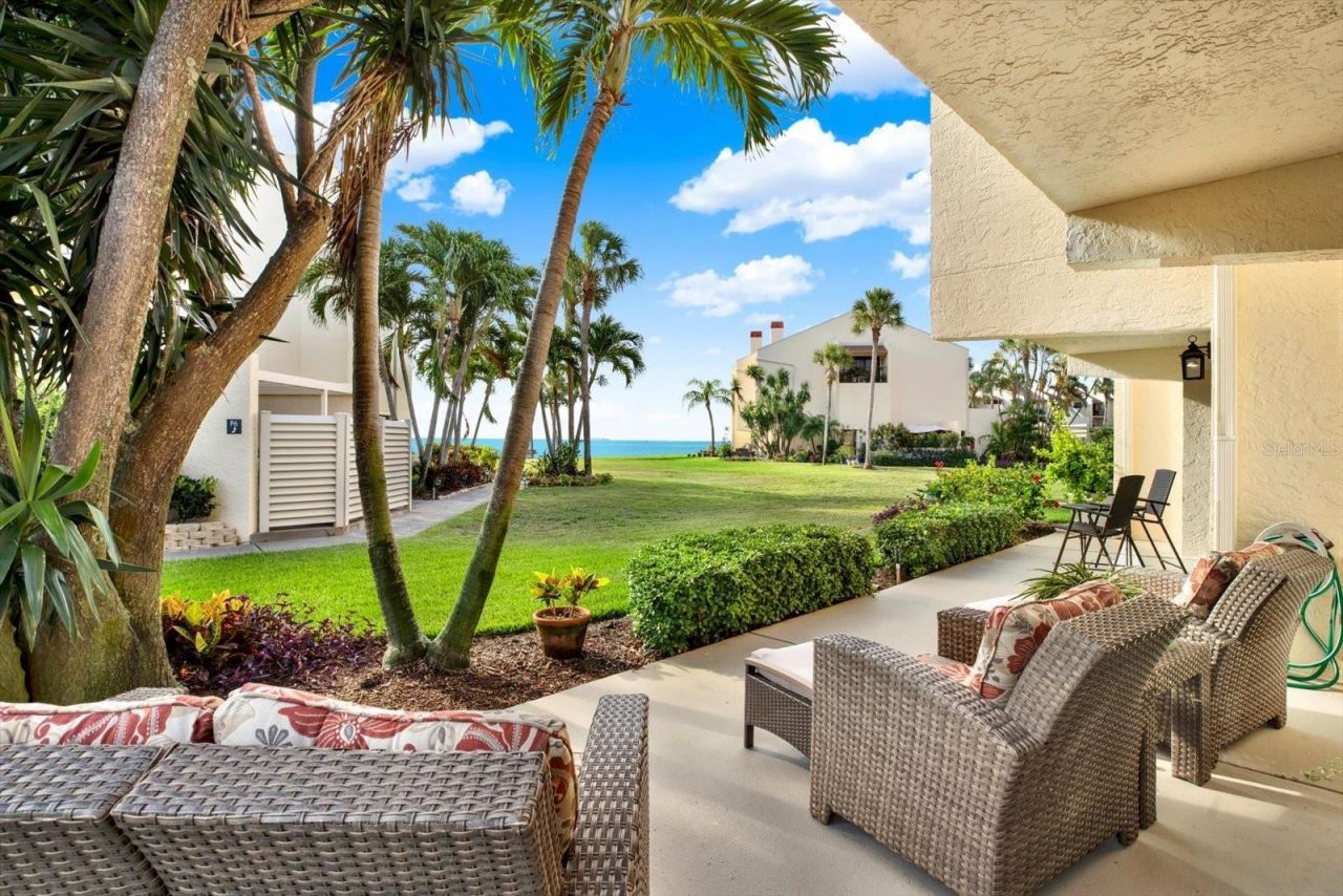 7530 Sunshine Skyway Lane S, Unit P7, Saint Petersburg, FL 33711 Photo