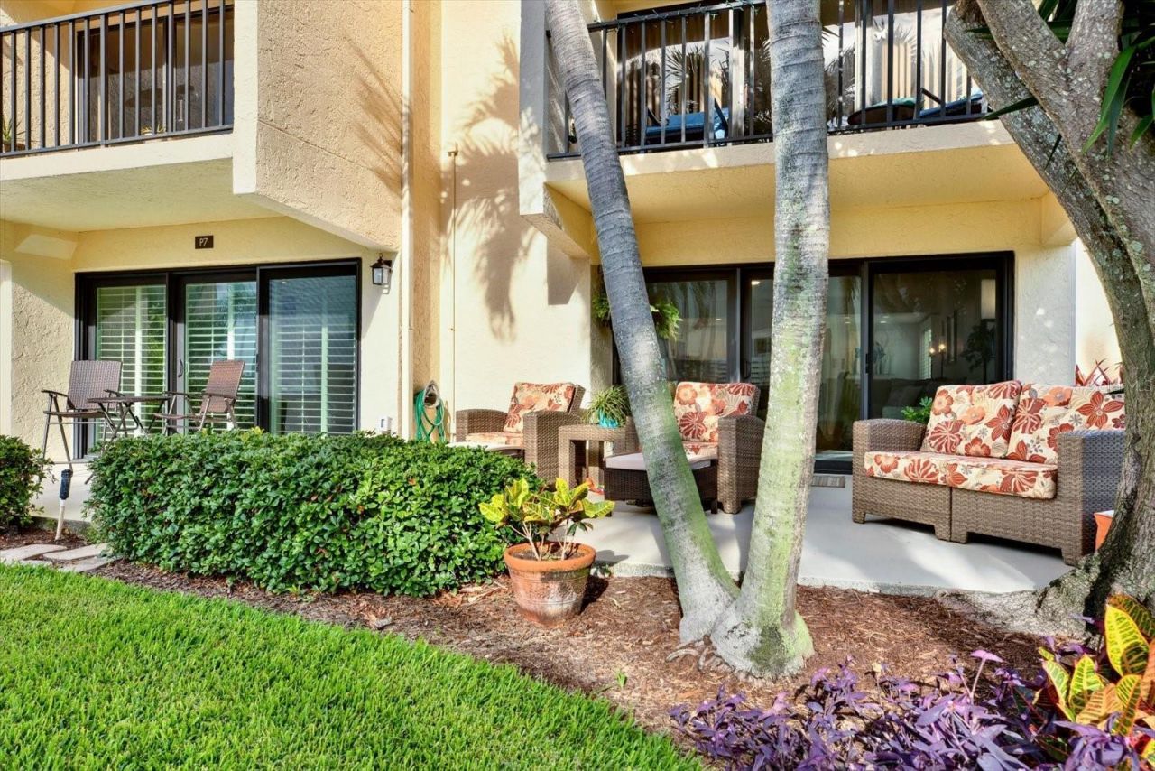 7530 Sunshine Skyway Lane S, Unit P7, Saint Petersburg, FL 33711 Photo