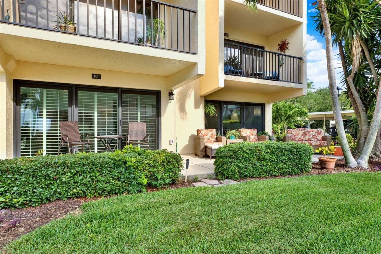 7530 Sunshine Skyway Lane S, Unit P7, Saint Petersburg, FL 33711 Photo