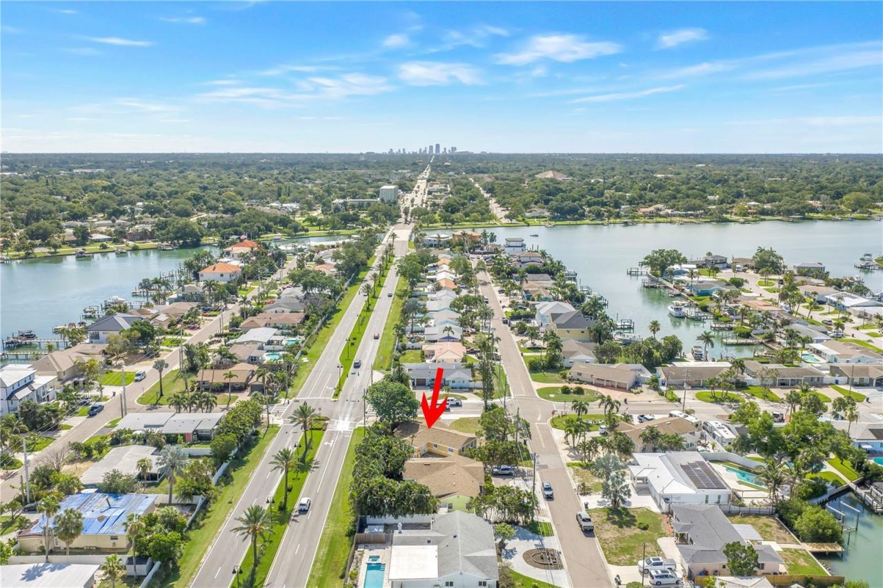 7901 Causeway Boulevard S, Saint Petersburg, FL 33707 Photo