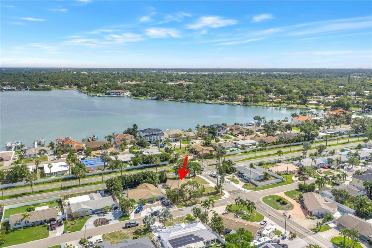 7901 Causeway Boulevard S, Saint Petersburg, FL 33707 Photo