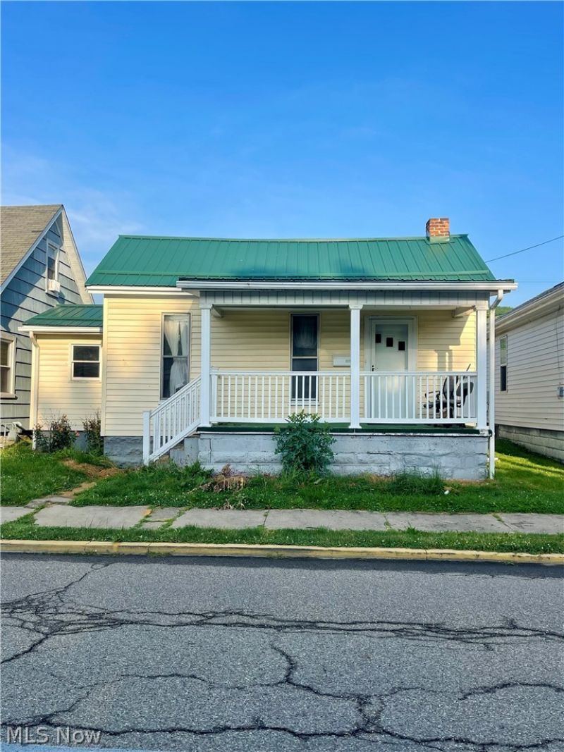 1917 Charles Street, Wellsburg, WV 26070 Main Photo