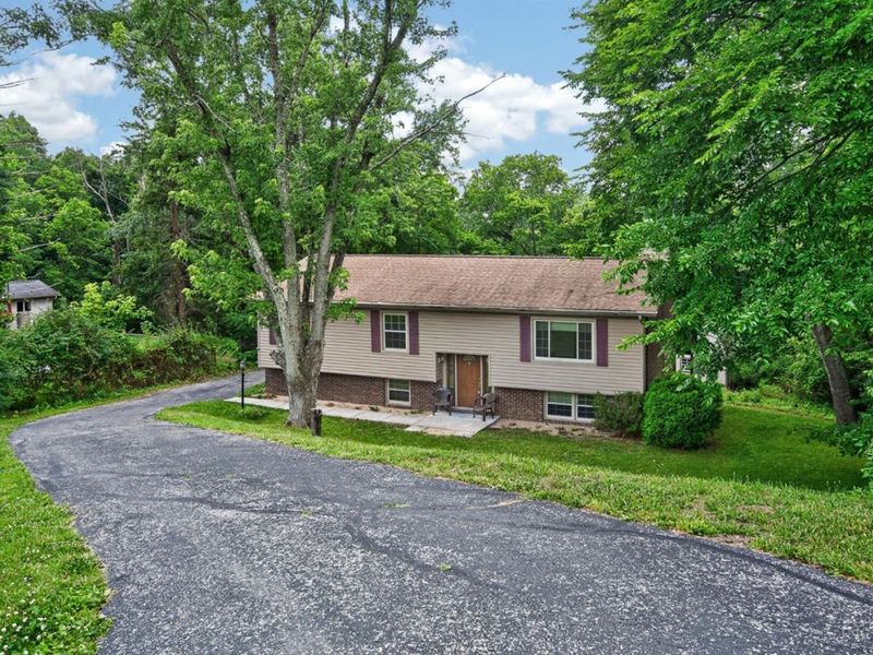 10657 Carolina Trace Road, Harrison, OH 45030 Photo 4