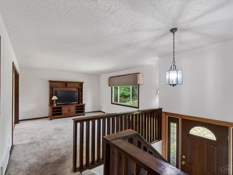 10657 Carolina Trace Road, Harrison, OH 45030 Photo 7