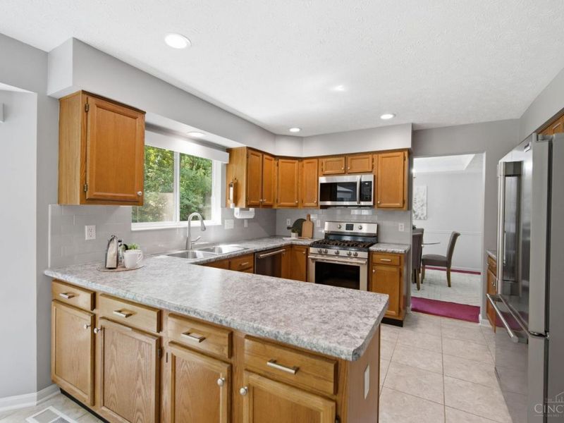 231 Riva Ridge Court, Loveland, OH 45140 Photo 17