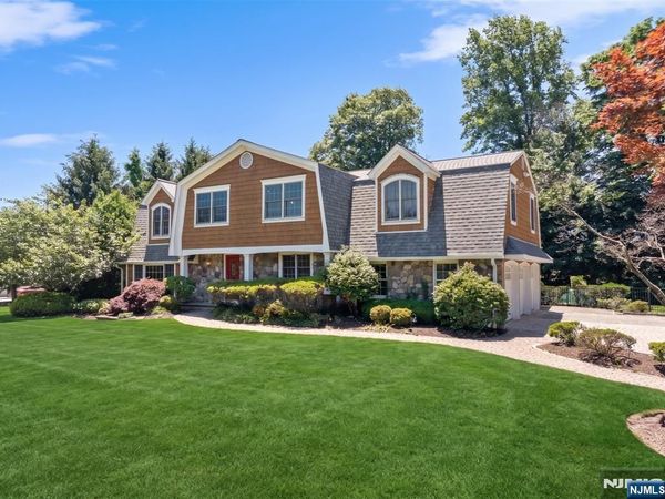 47 Blueberry Drive, WOODCLIFF LAKE, NJ 07677