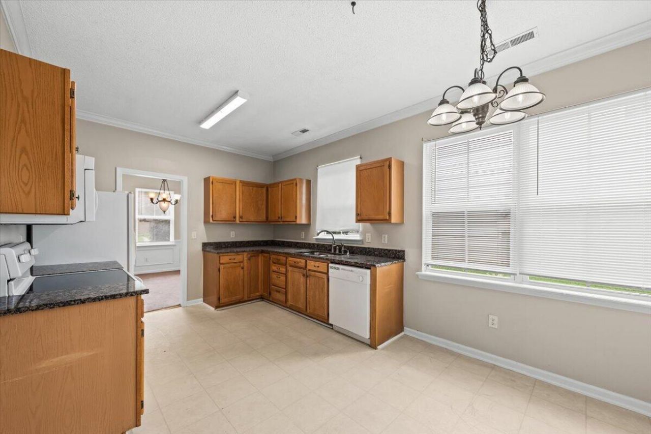 109 Saint Phillips Row Photo 10