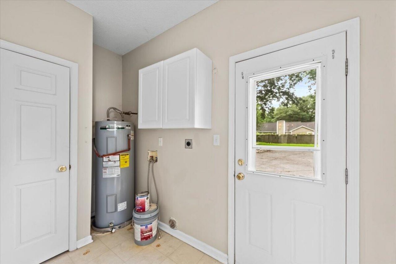 109 Saint Phillips Row Photo 11