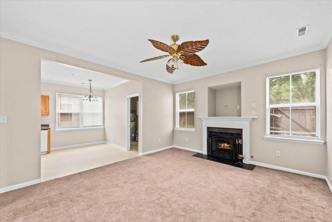 109 Saint Phillips Row Photo 13