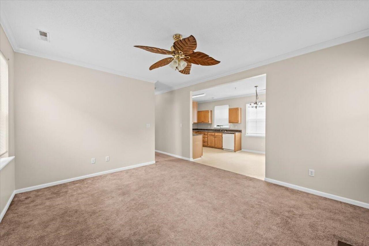 109 Saint Phillips Row Photo 14