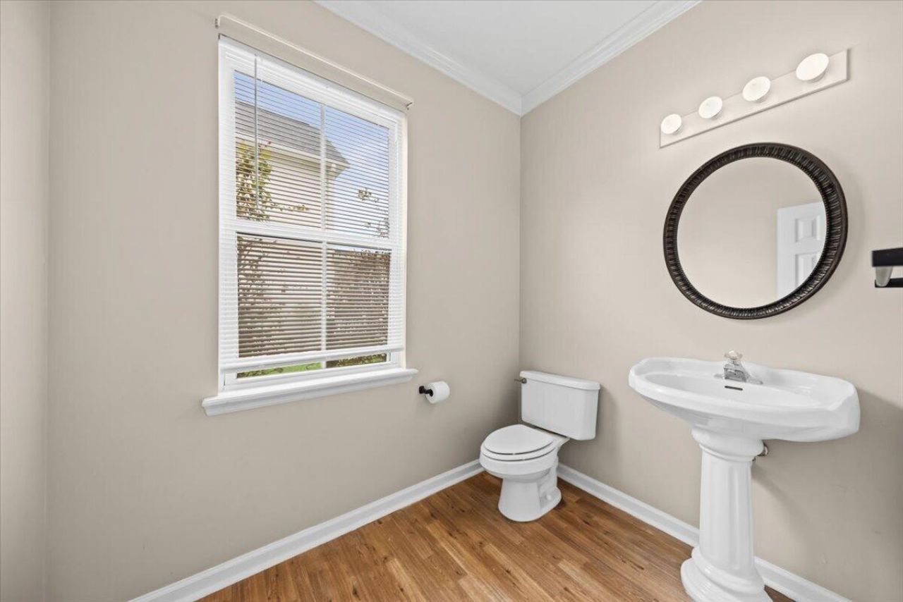 109 Saint Phillips Row Photo 16