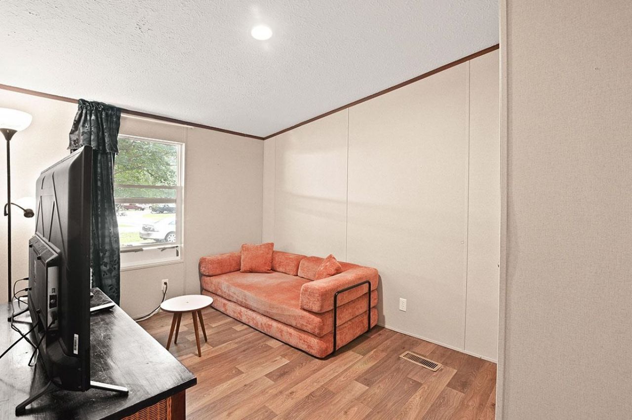 9221 Blue Wing Dr. Photo 24