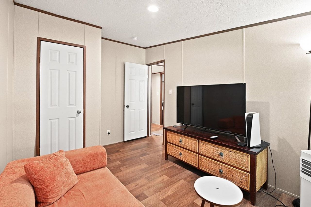 9221 Blue Wing Dr. Photo 26