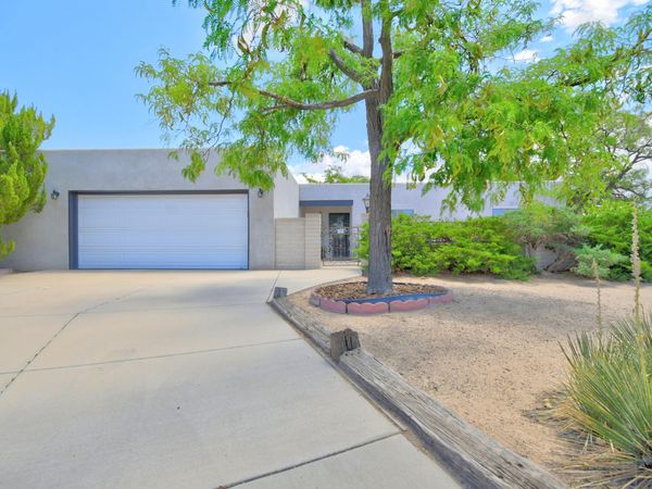 1195 Comanche Court SE, Rio Rancho, NM 87124