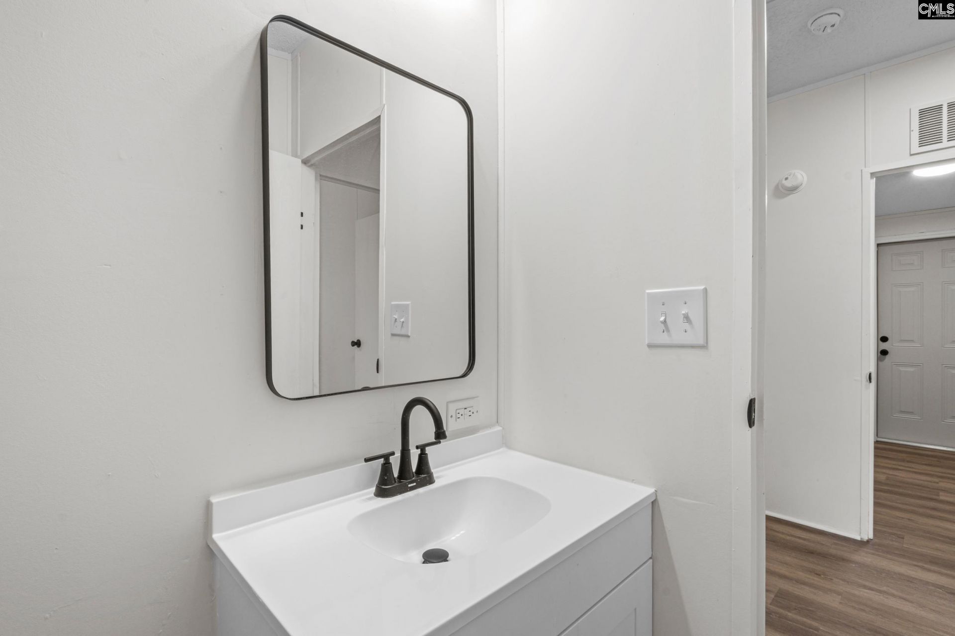 697 Ellene Street Photo 16