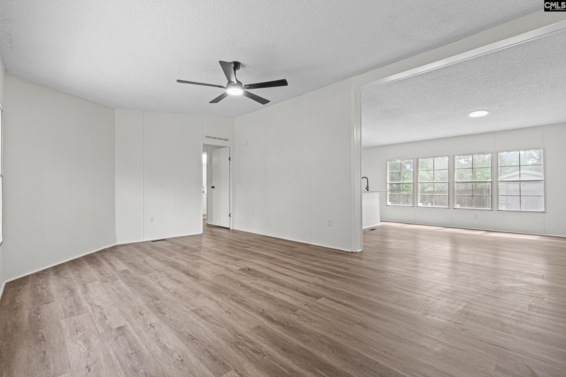 697 Ellene Street Photo 4