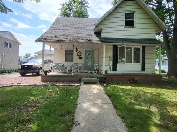 706 S Main Street, Nappanee, IN 46550