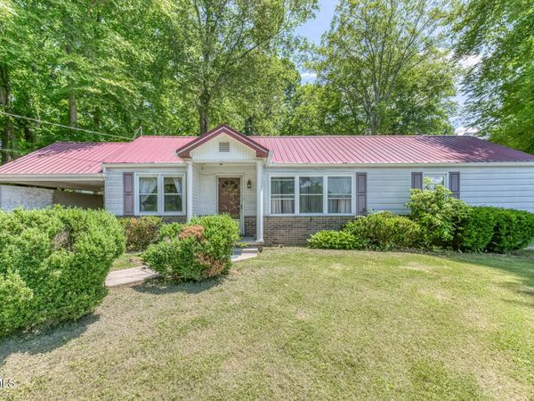 902 Beechwood Drive, Bristol, TN 37620