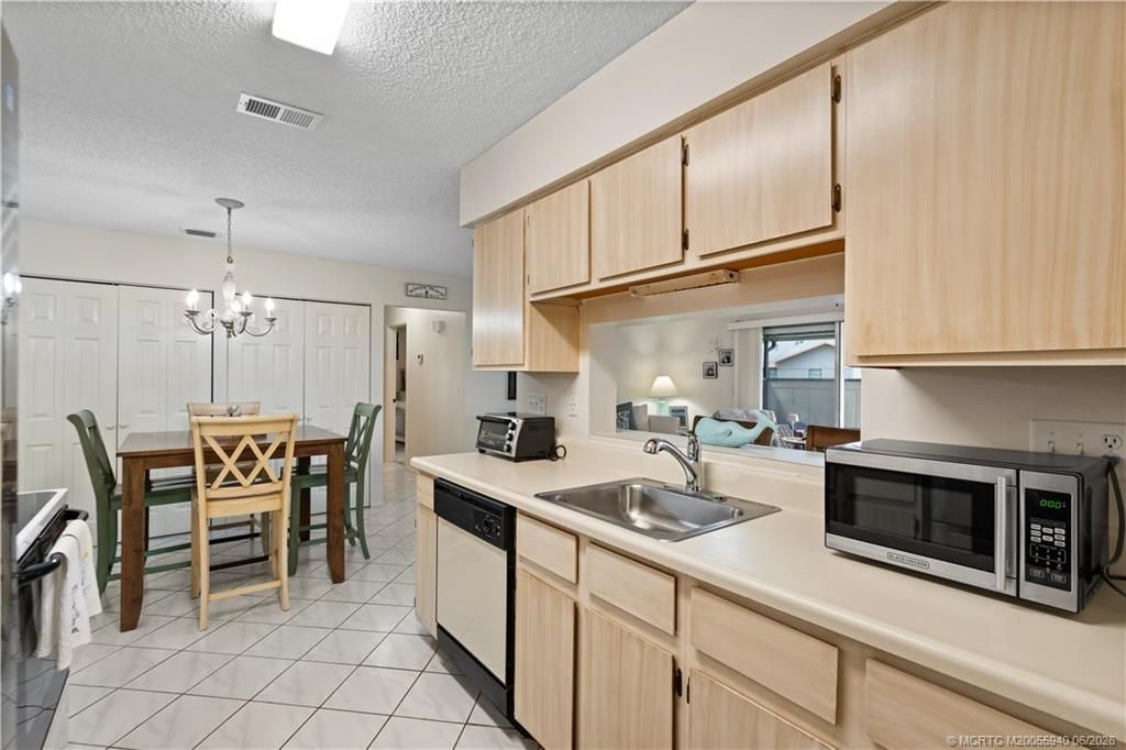 4060 NW Cinnamon Tree Circle, Jensen Beach, FL 34957 Photo