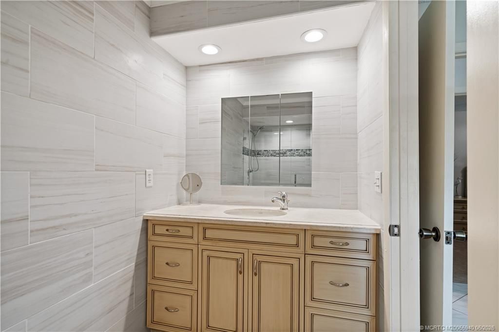 4060 NW Cinnamon Tree Circle, Jensen Beach, FL 34957 Photo