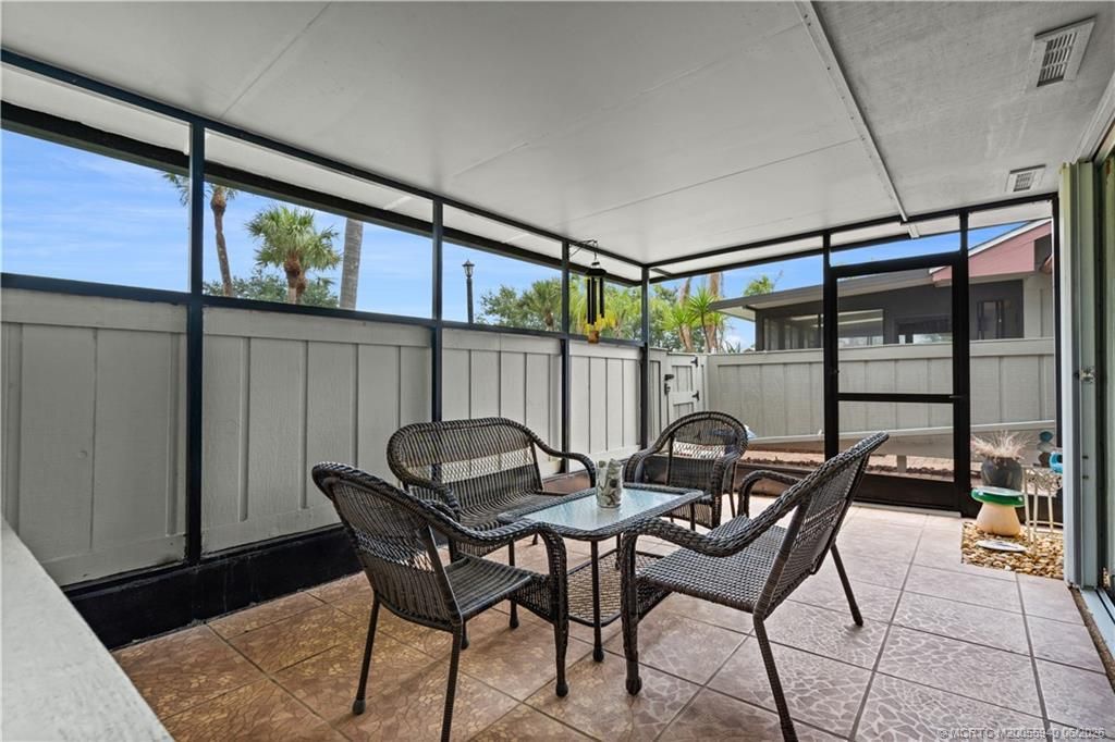 4060 NW Cinnamon Tree Circle, Jensen Beach, FL 34957 Photo
