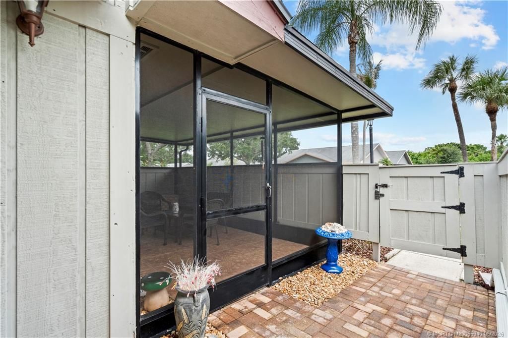 4060 NW Cinnamon Tree Circle, Jensen Beach, FL 34957 Photo