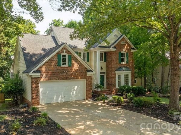 5217 Fairvista Drive, Charlotte, NC 28269