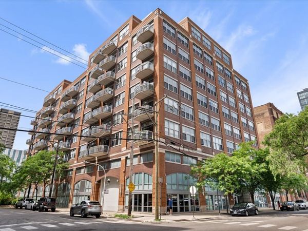 933 W Van Buren Street , Unit 702, Chicago, IL 60607
