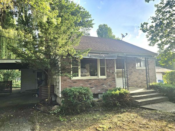 603 E Sigler Street , Hebron, IN 46341