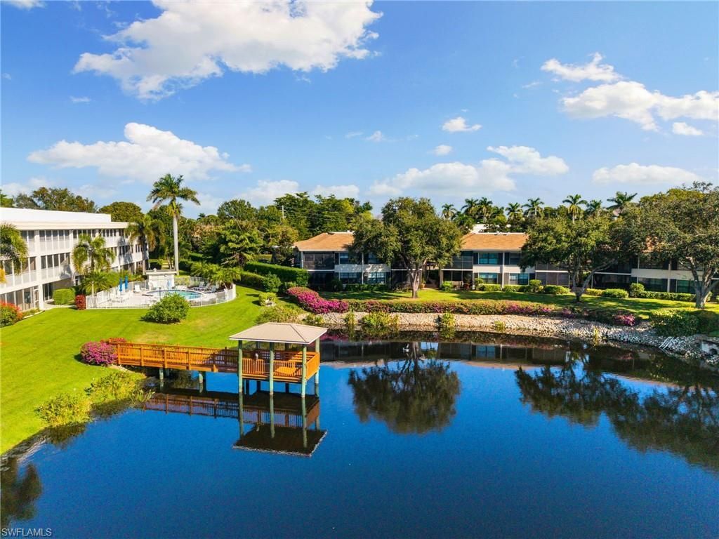 3135 Riviera Dr , Unit B205, Naples, FL 34103 Photo