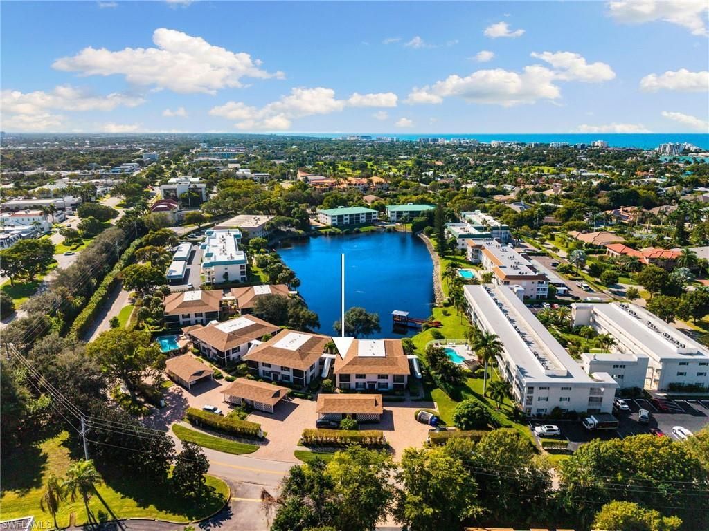 3135 Riviera Dr , Unit B205, Naples, FL 34103 Photo