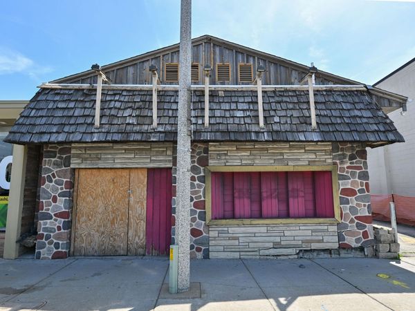 3146 S 27th St, Milwaukee, WI 53215