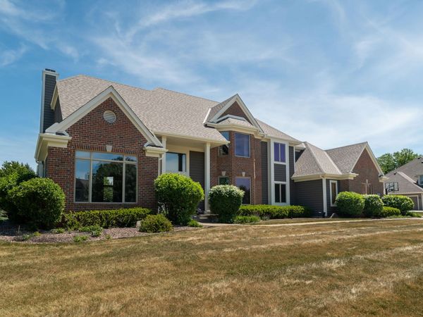W289N3752 Huntsman Ct, Delafield, WI 53072