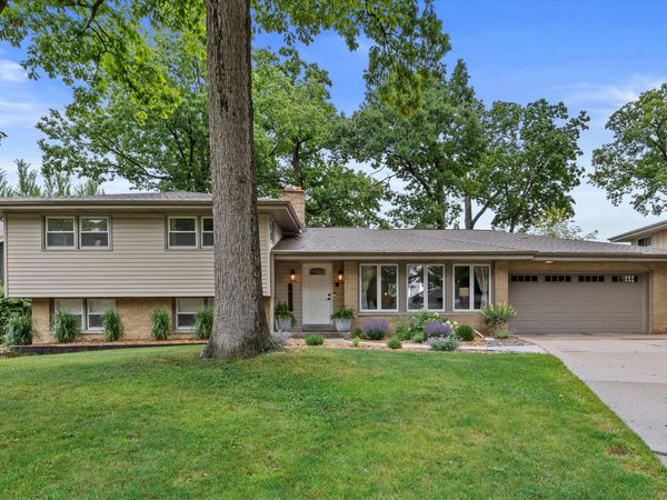 4520 N 110th St, Wauwatosa, WI 53225